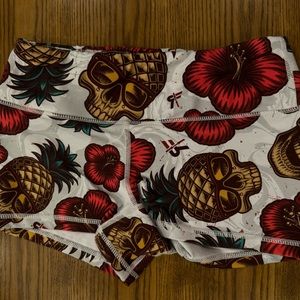 Sports shorts - booty shorts